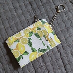 5/25 Closet NWOT Lemon Print Card Holder with Keychain